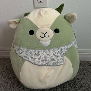 Palmer the goat squishmellow
